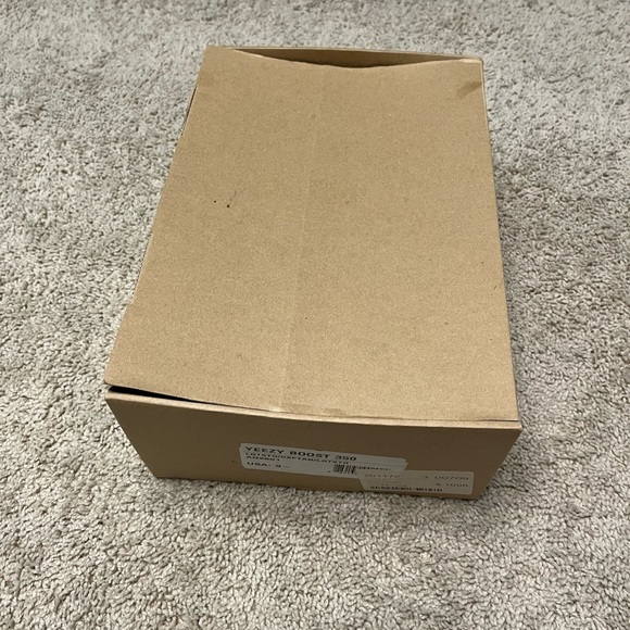 Yeezy Boost 350 Oxford Tan Sneakers - Picture 14 of 14